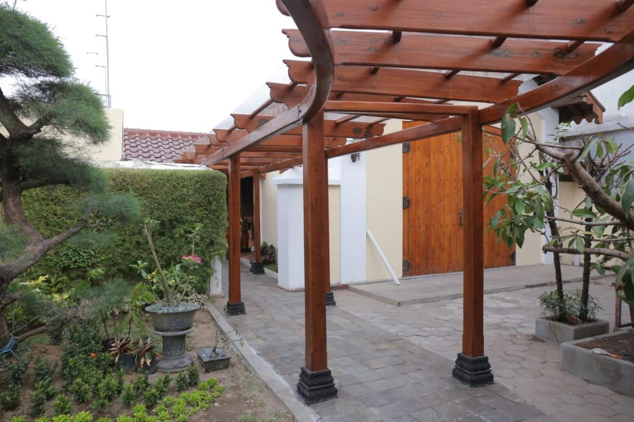 Dem Ayem Heritage Guest House Jogjakarta Buitenkant foto