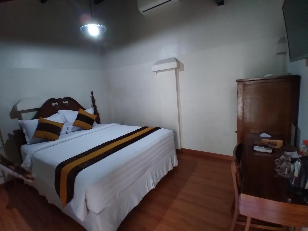 Dem Ayem Heritage Guest House Jogjakarta Buitenkant foto